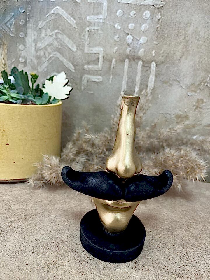 ERKEK GÖZLÜK TUTACAĞI